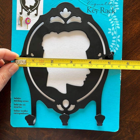 Vignette Metal Key Rack - Picture 10 of 12
